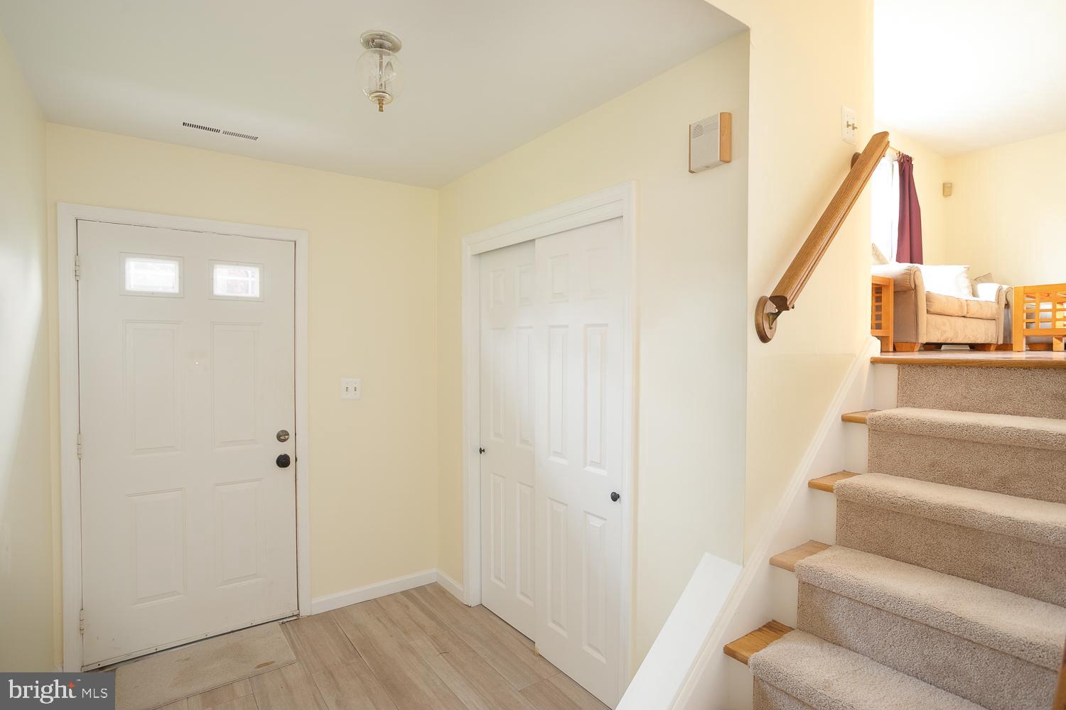 561 Flock Road Hamilton, NJ 08690 - Photo 17 of 35 Entrance foyer