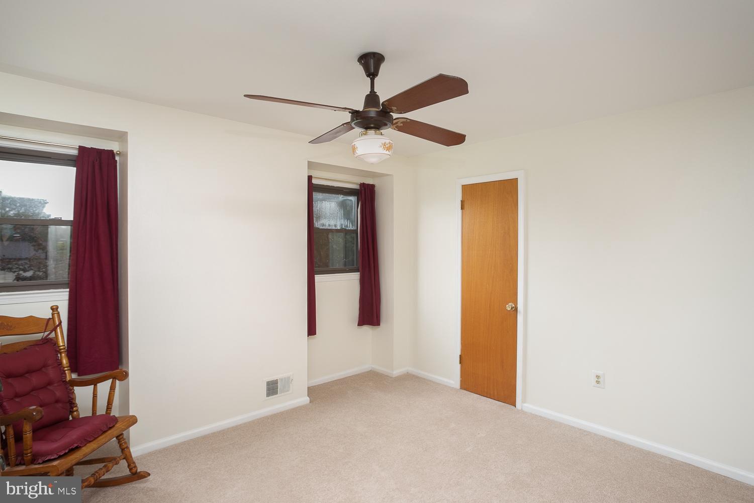 561 Flock Road Hamilton, NJ 08690 - Photo 25 of 35 Bedroom number 1