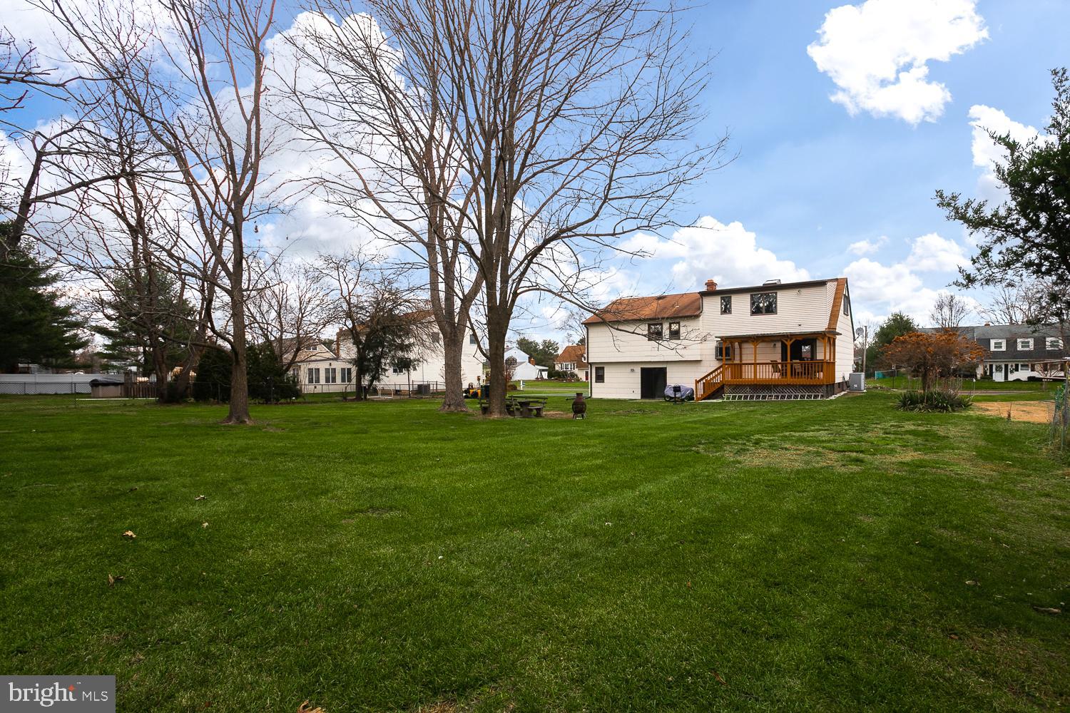 561 Flock Road Hamilton, NJ 08690 - Photo 5 of 35