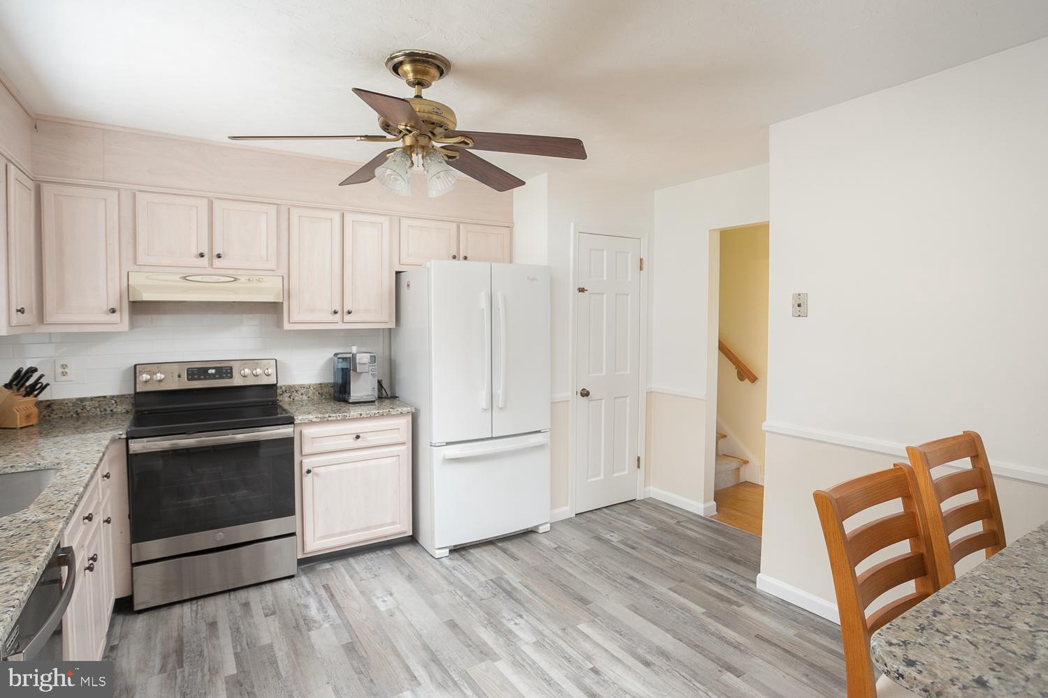 561 Flock Road Hamilton, NJ 08690 - Photo 7 of 35 Updated kitchen georgous granit countertops