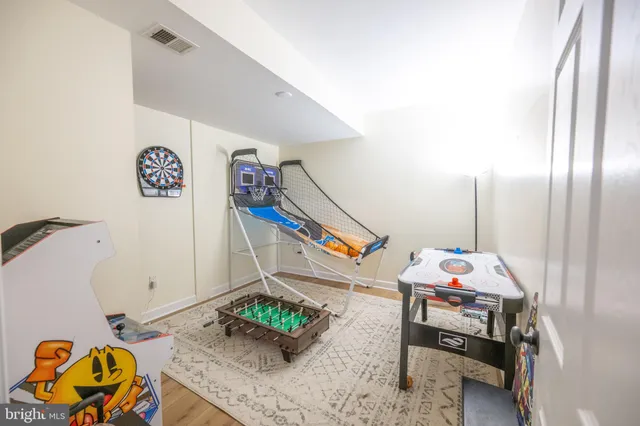 $840,000 | 627 Greysands Lane, Purcellville, VA 20132