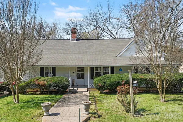 $400,000 | 300 South Broome Street, Waxhaw, NC 28173