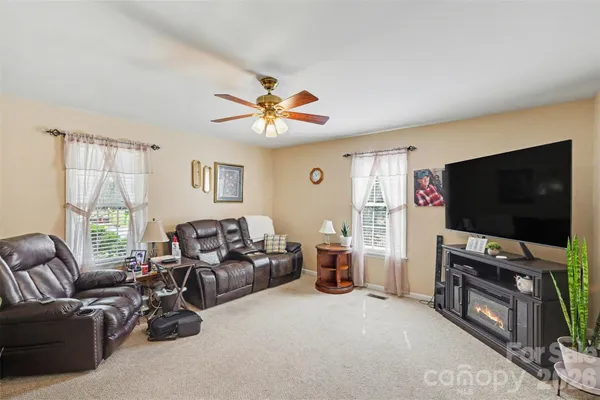 $400,000 | 300 South Broome Street, Waxhaw, NC 28173