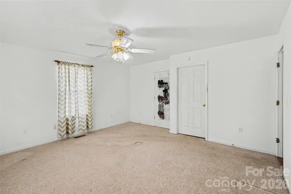 $400,000 | 300 South Broome Street, Waxhaw, NC 28173