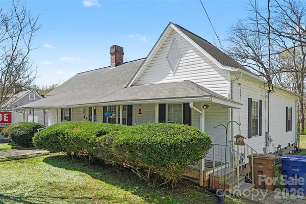 $400,000 | 300 South Broome Street, Waxhaw, NC 28173