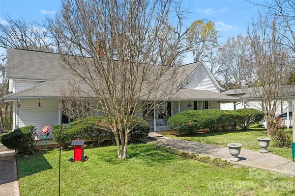 $400,000 | 300 South Broome Street, Waxhaw, NC 28173