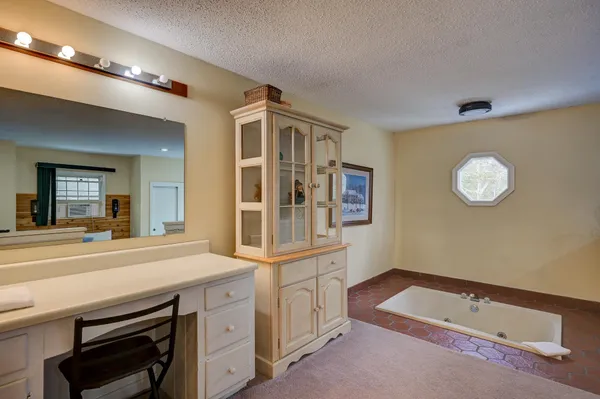 $2,500 | 1 Whispering Brook Road, Unit 1, Glen, NH 03838