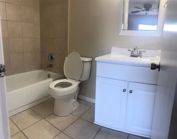 $1,300 | 2735 Southwest 35th Place, Unit 403, Gainesville, FL 32608