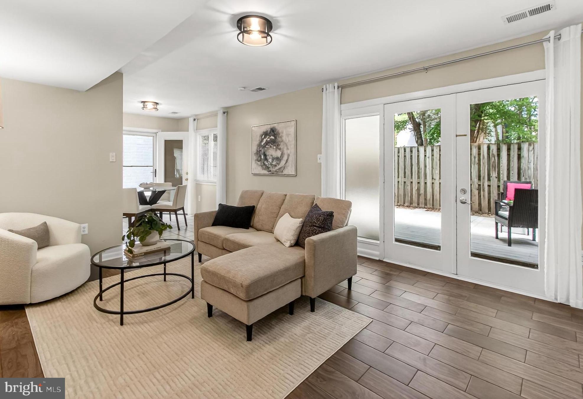1498 Roundleaf Court Reston, VA 20190 - Photo 26 of 62 Great Room features Modern tile Flooring