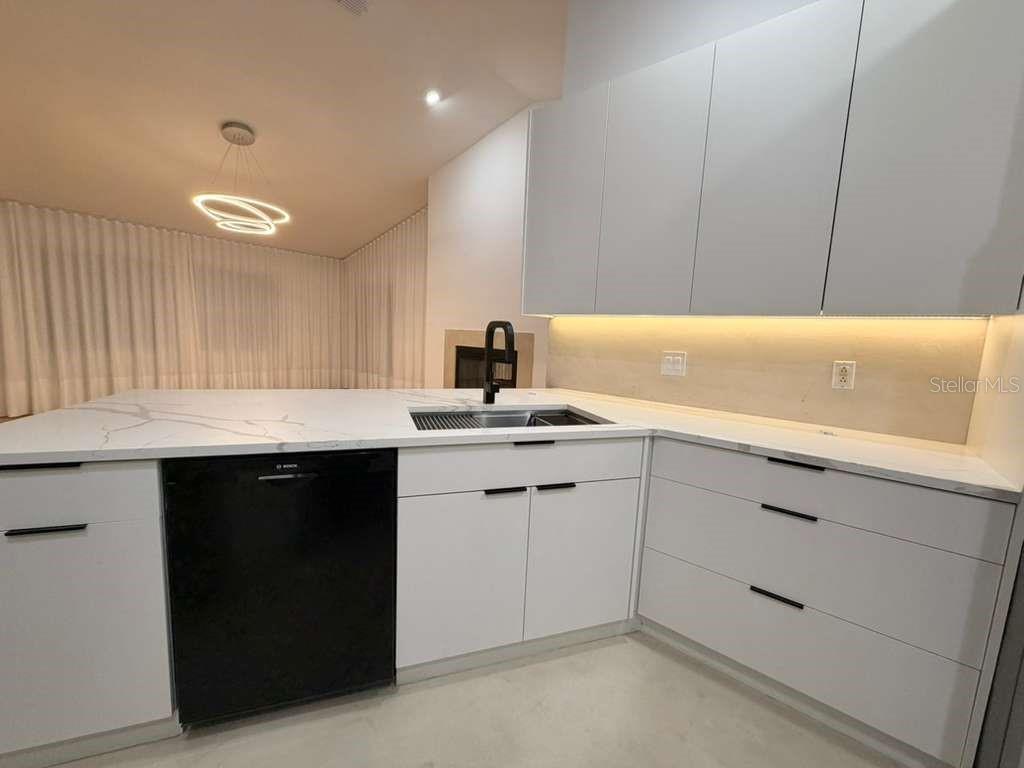 2709 Estep Court Ocoee, FL 34761 - Photo 5 of 23