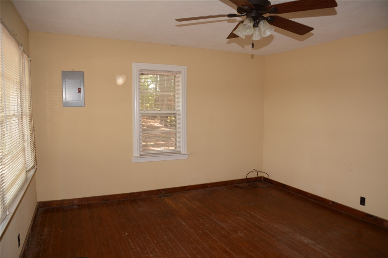 315 Lee Vaughn Road Simpsonville, SC 29681 - Photo 9 of 25 Gallery Image 9