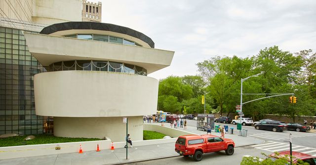 $2,295,000 | 1080 5th Avenue, Unit 2A | Upper East Side