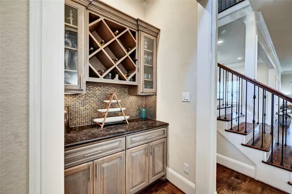 a view of utility room