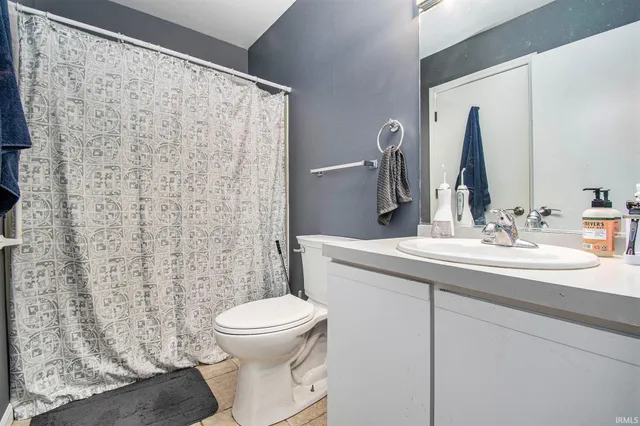 $185,000 | 1326 Freda Drive, Unit A A, Elkhart, IN 46514