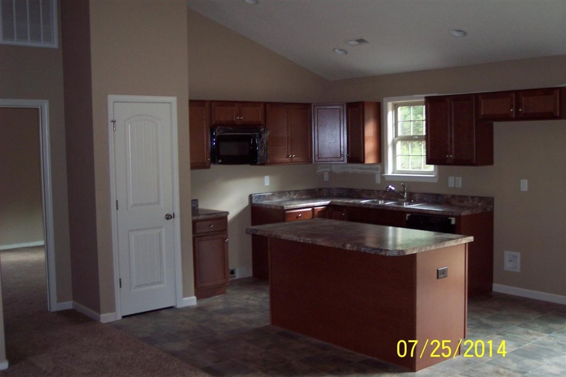 1018 St Charles Way Anderson, SC 29621 - Photo 3 of 12 Gallery Image 3