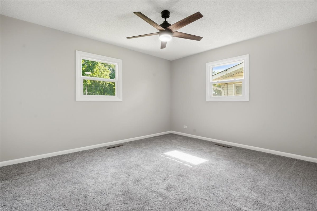 641 Clover Road Wauconda, IL 60084 - Photo 22 of 35