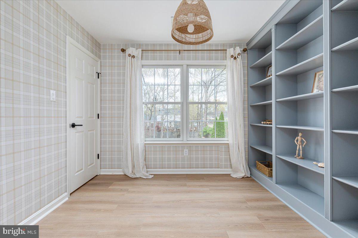 8747 Diamond Hill Drive Bristow, VA 20136 - Photo 23 of 38 a view of an empty room with a window