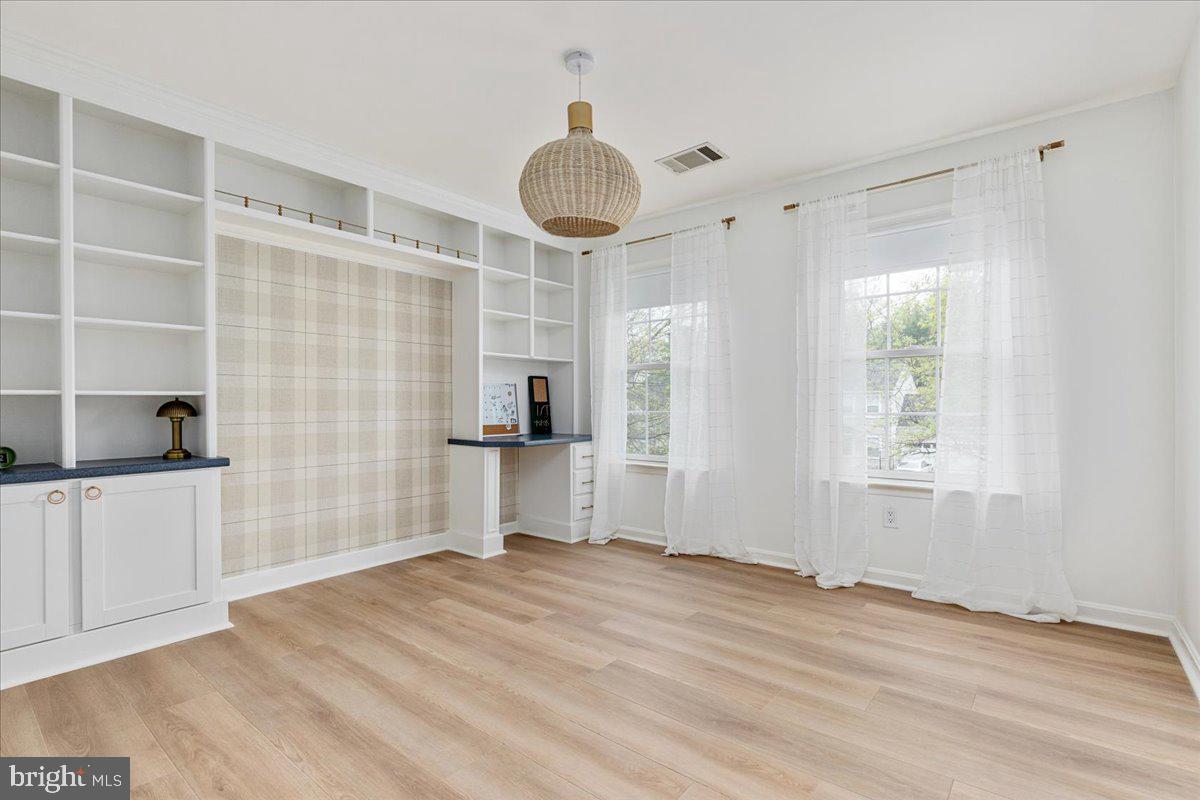 8747 Diamond Hill Drive Bristow, VA 20136 - Photo 25 of 38 a view of a kitchen with a sink and a window
