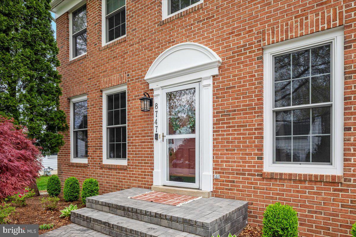 8747 Diamond Hill Drive Bristow, VA 20136 - Photo 3 of 38 a front view of a house