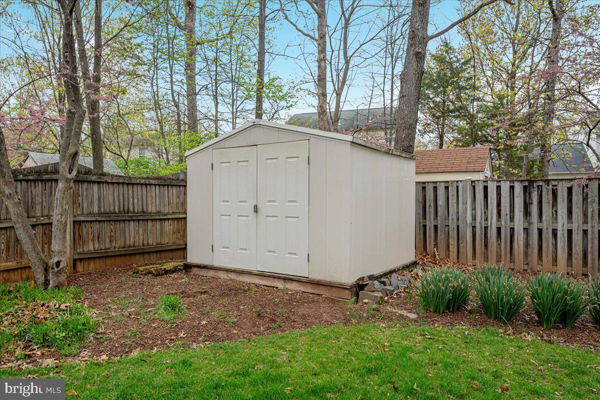 8747 Diamond Hill Drive Bristow, VA 20136 - Photo 38 of 38 a view of a backyard