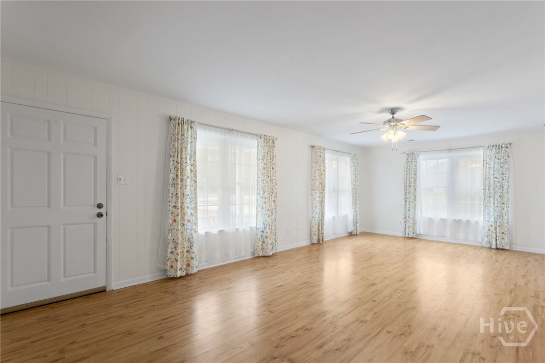 111 East Long Street Rincon, GA 31326 - Photo 8 of 31 Living room