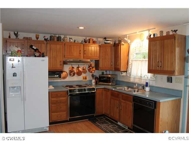 9402 Becton Road Glen Allen, VA 23060 - Photo 4 of 18 Gallery Image 4