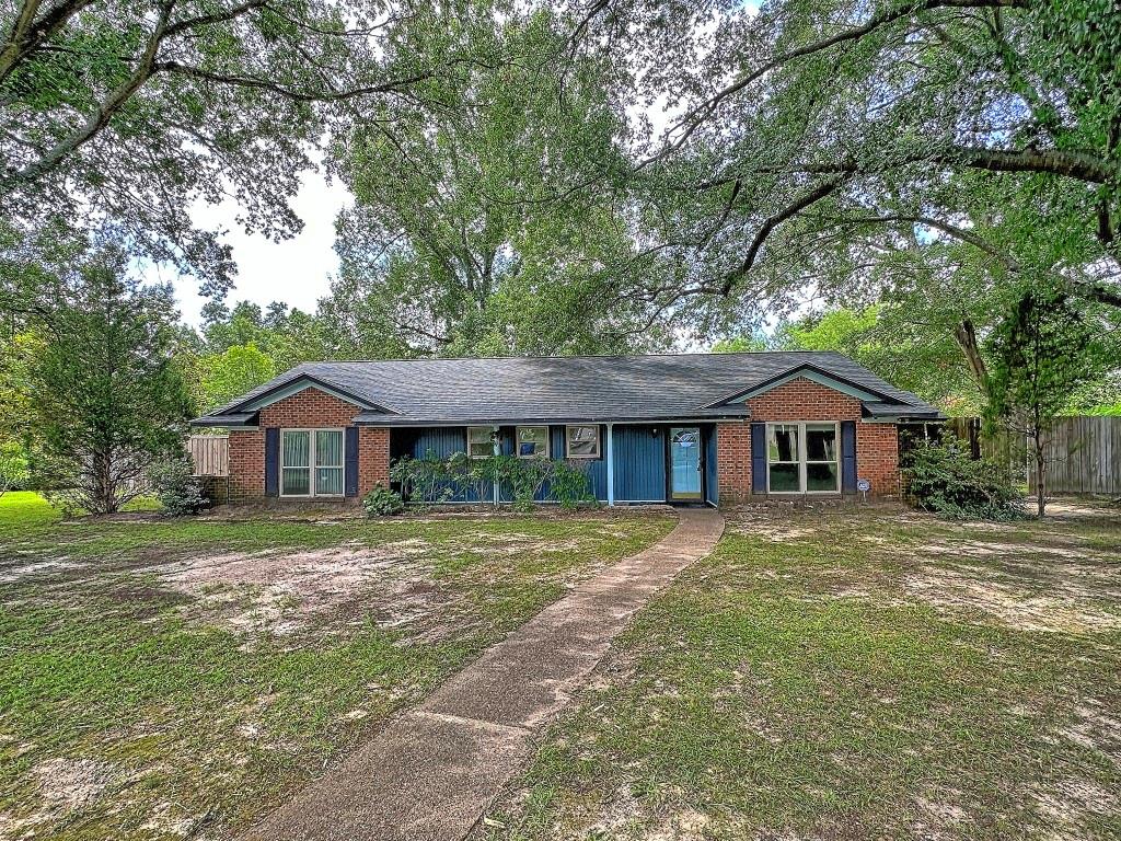 137 Penny Lane Athens, TX 75751 - Photo 1 of 18
