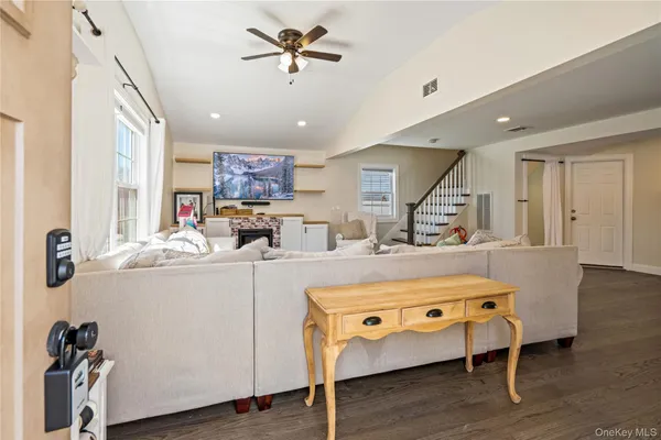 $639,999 | 107 Newman Street, Patchogue, NY 11772