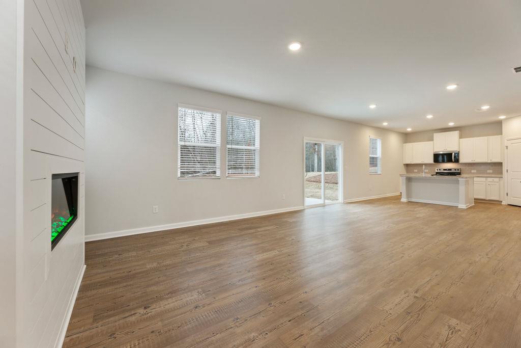 8047 Joyce Way Fairburn, GA 30213 - Photo 8 of 32