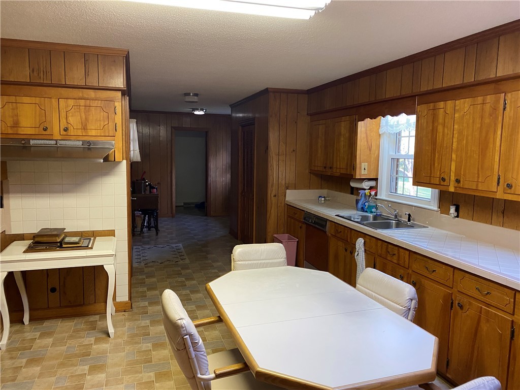 1640 Davis Creek Road Seneca, SC 29678 - Photo 16 of 46 Gallery Image 16