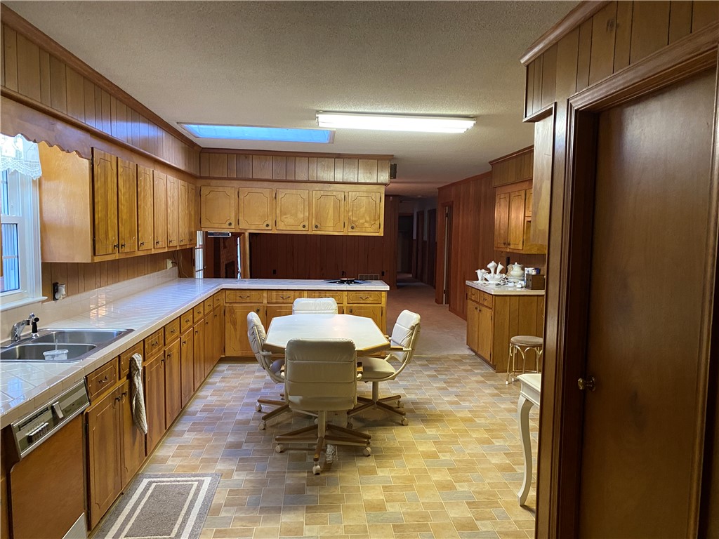 1640 Davis Creek Road Seneca, SC 29678 - Photo 17 of 46 Gallery Image 17