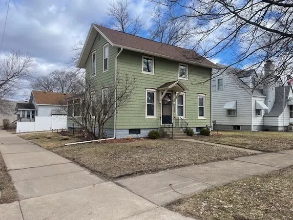 $274,900 | 426 West 4th Street, Winona, MN 55987