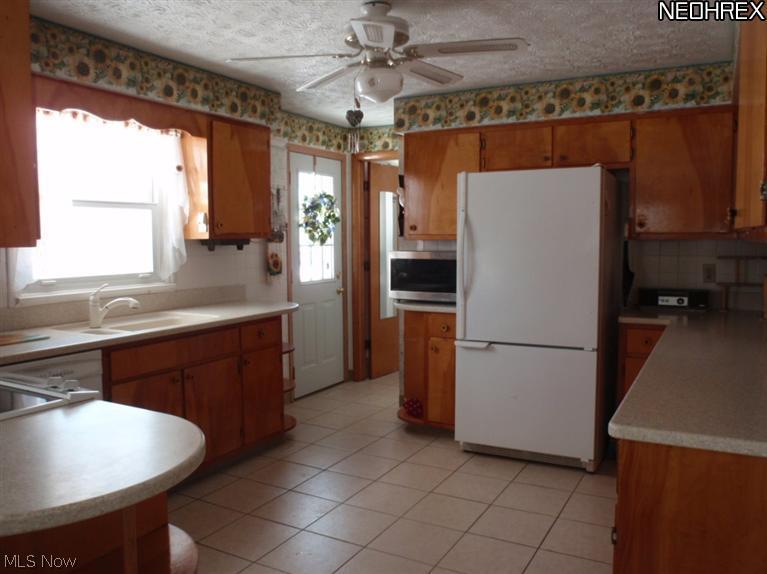 10071 West Ridge Road Elyria, OH 44035 - Photo 3 of 16 Gallery Image 3