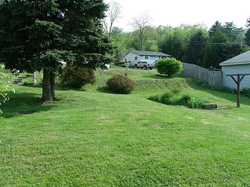 342 Oak Road Gibsonia, PA 15044 - Photo 16 of 22 Yard/Garden.