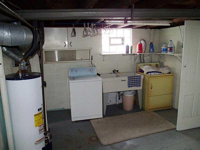 342 Oak Road Gibsonia, PA 15044 - Photo 19 of 22 Basement/Game Room.