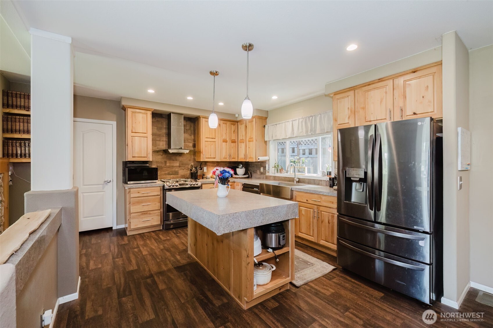 5709 Northeast Woodburn Road Kingston, WA 98346 - Photo 9 of 40