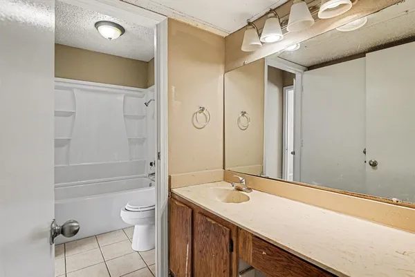 $1,450 | 10328 Chelmsford Drive, Dallas, TX 75217