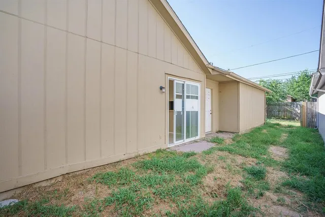 $1,495 | 10328 Chelmsford Drive, Dallas, TX 75217