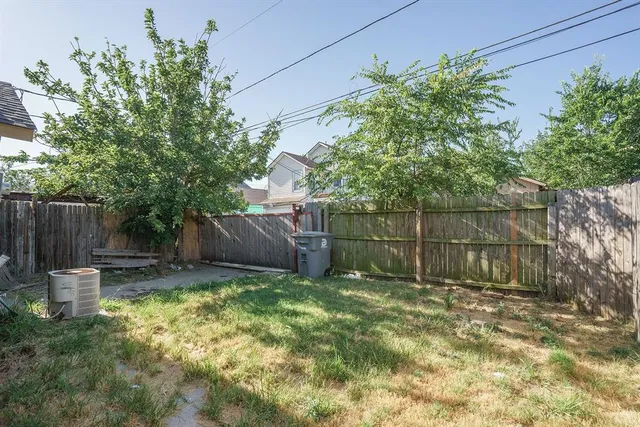 $1,495 | 10328 Chelmsford Drive, Dallas, TX 75217