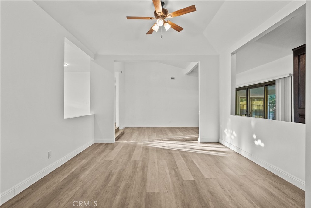 9724 Bothwell Road Northridge, CA 91324 - Photo 15 of 64