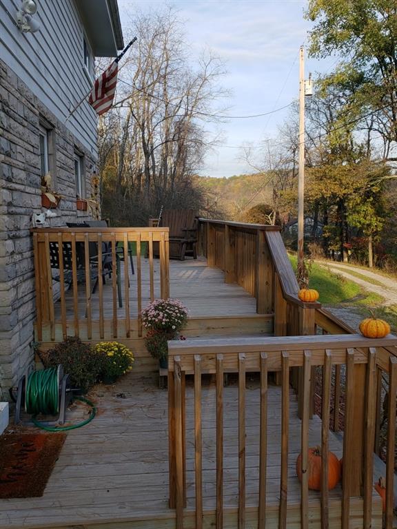 407 Orris Road Tarentum, PA 15084 - Photo 4 of 22 Gallery Image 4