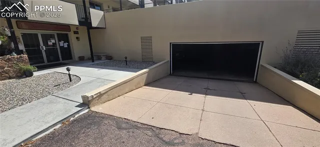 a view of an outdoor space