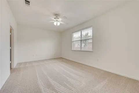 a view of empty room with window