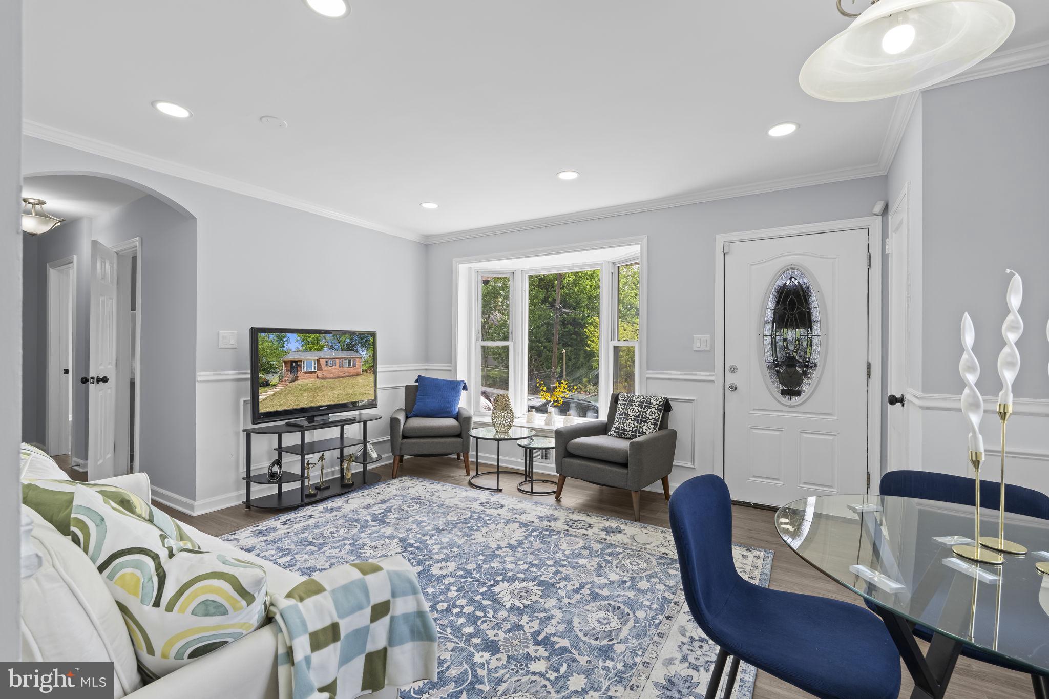 5414 Taussig Road Bladensburg, MD 20710 - Photo 7 of 26 Bright and inviting living space.