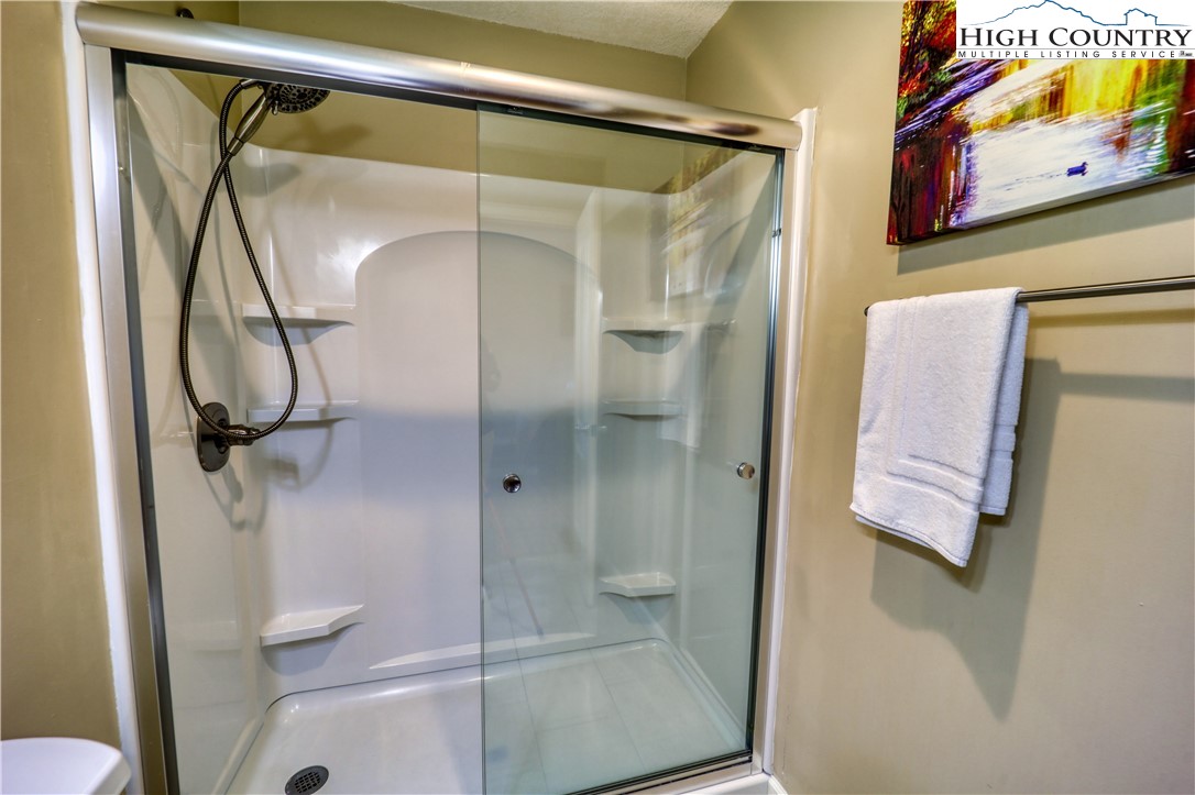 301 Pinnacle Inn Road, Unit 1101 Beech Mountain, NC 28604 - Photo 11 of 22 Gallery Image 11