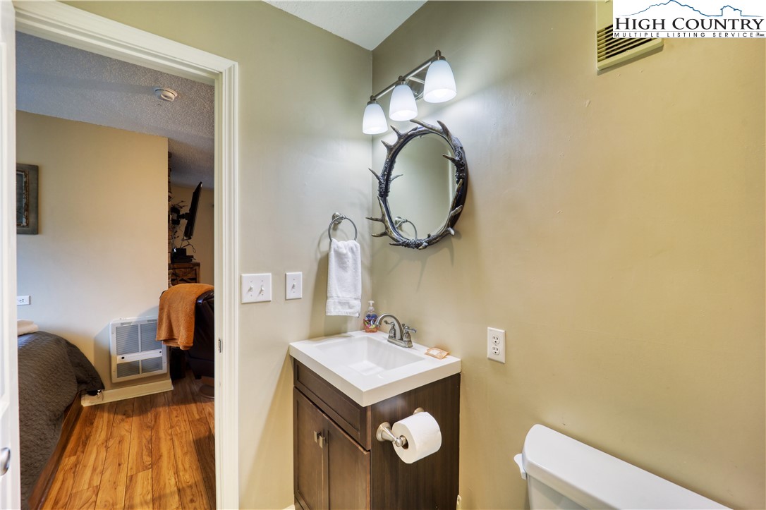 301 Pinnacle Inn Road, Unit 1101 Beech Mountain, NC 28604 - Photo 12 of 22 Gallery Image 12