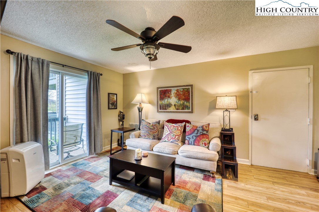 301 Pinnacle Inn Road, Unit 1101 Beech Mountain, NC 28604 - Photo 4 of 22 Gallery Image 4