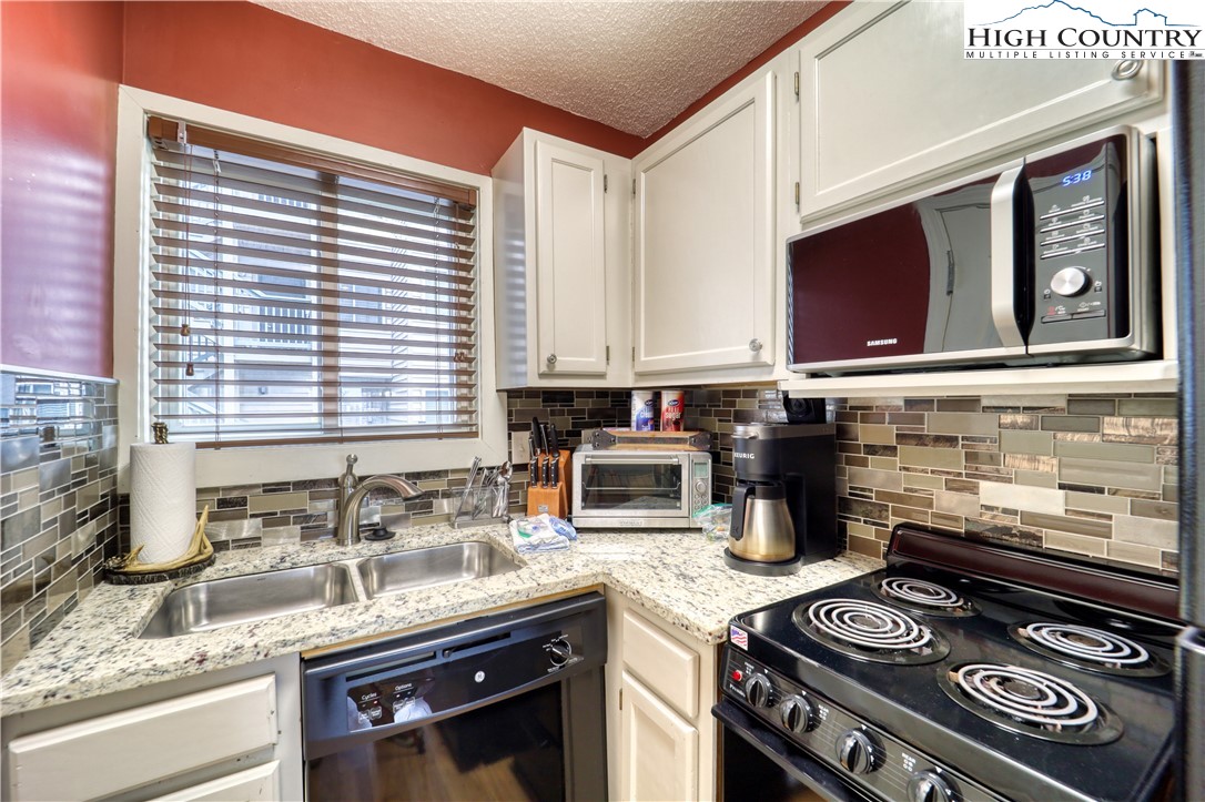 301 Pinnacle Inn Road, Unit 1101 Beech Mountain, NC 28604 - Photo 7 of 22 Gallery Image 7