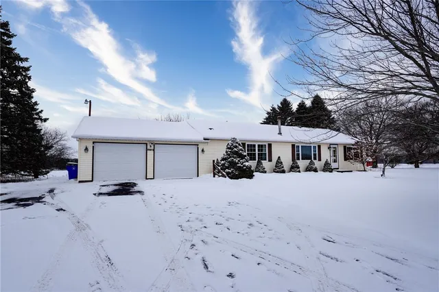 $239,900 | 17012 Taylor Road, Clarendon, NY 14470