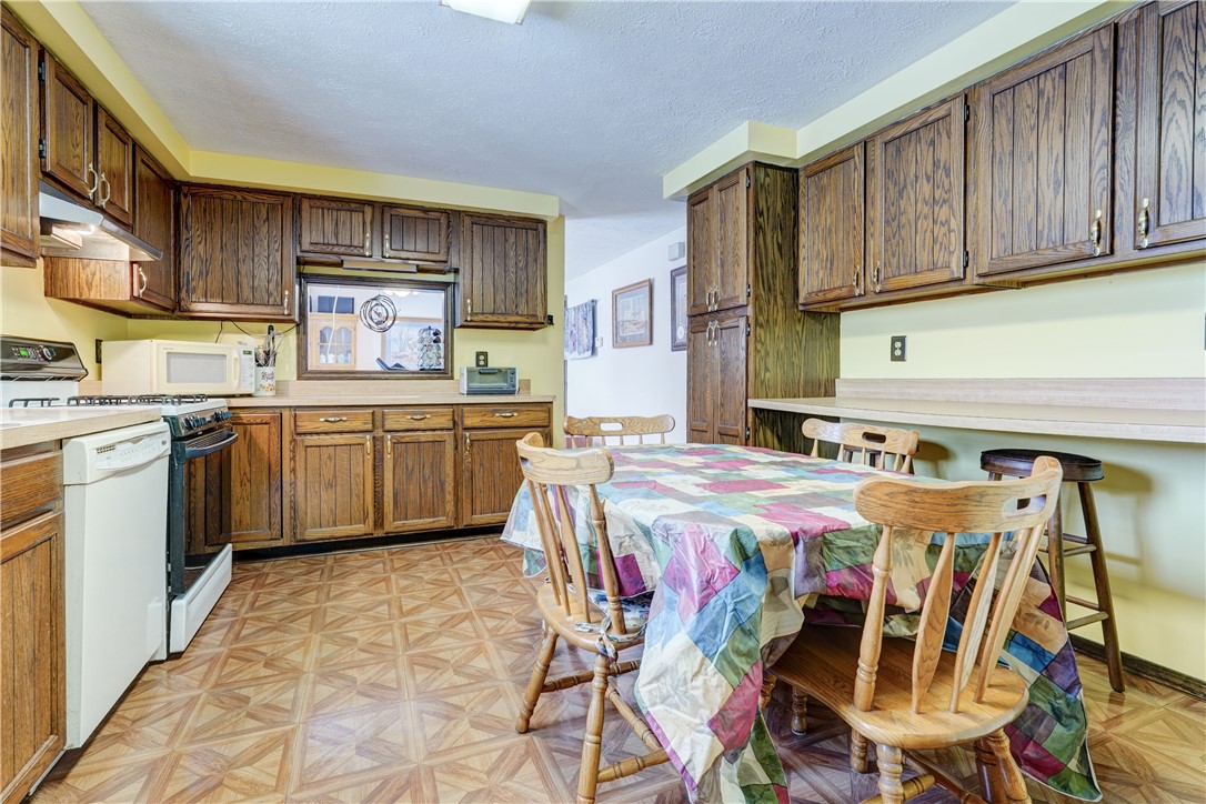 17012 Taylor Road Clarendon, NY 14470 - Photo 17 of 31